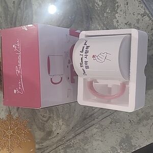 Love you Mom new mug in watermelon pink and white color